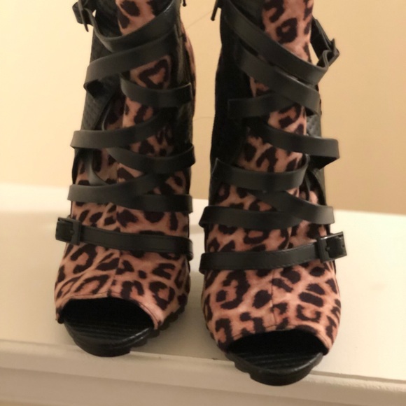 Cheetah Print Heels - Picture 2 of 4
